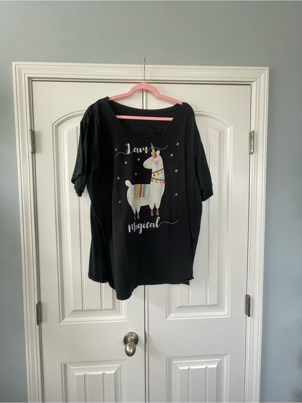 Black 'I Am Magical' Llama Short Sleeve Tee 3 x